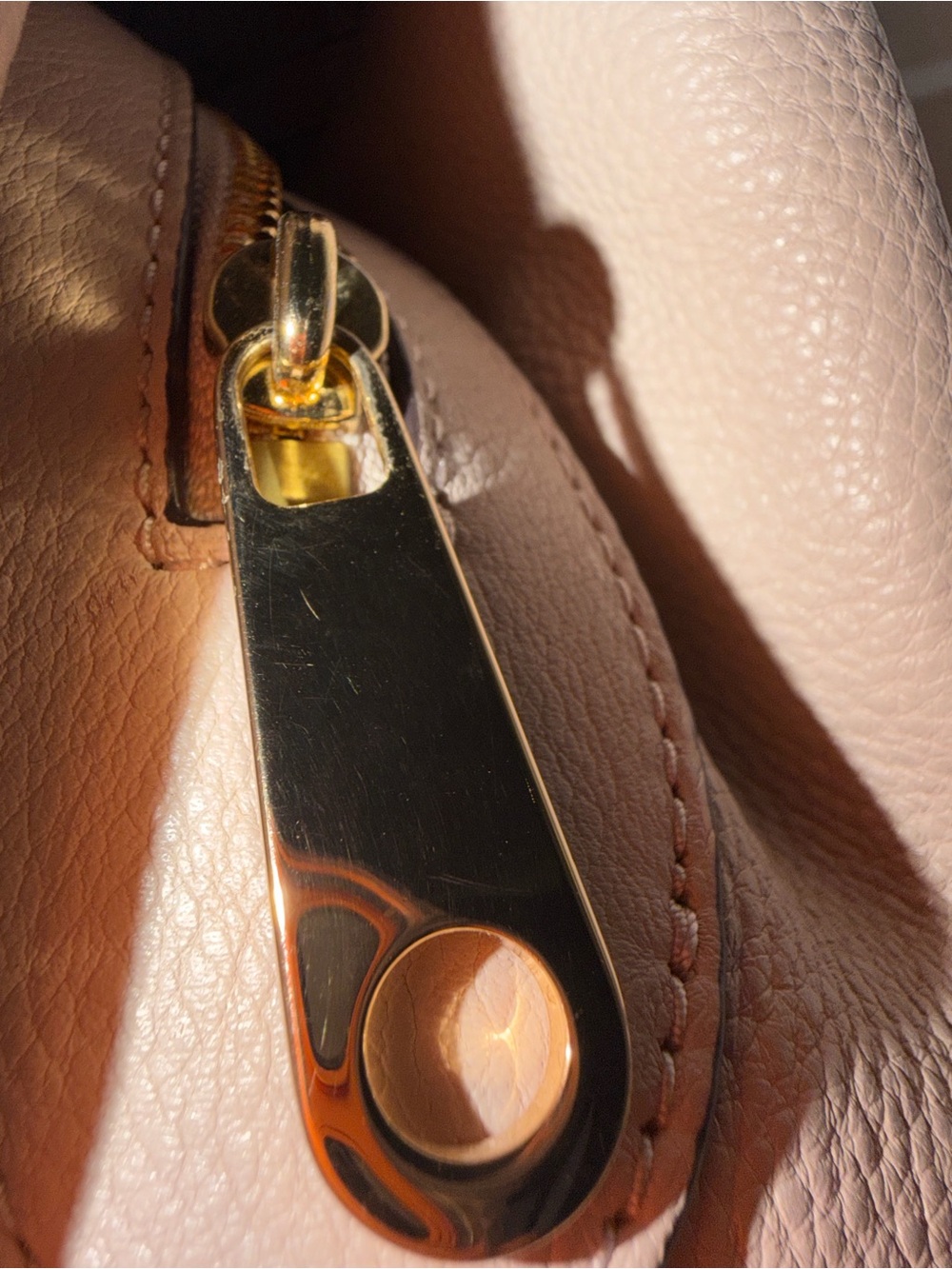 Michael Kors Pale Blush Leather Shoulder Tote with Gold Hardware - Picture 12 of 12